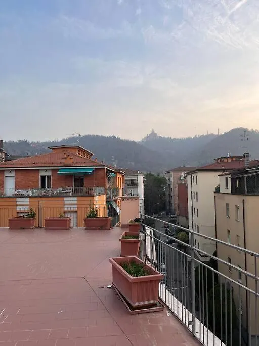 Appartamento Attico Vista San Luca Bologna 0*,  Italia
